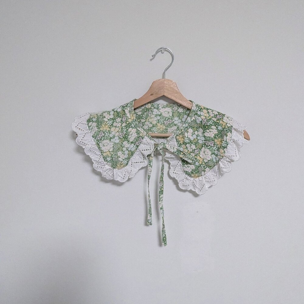 Handmade Detachable Floral Collar